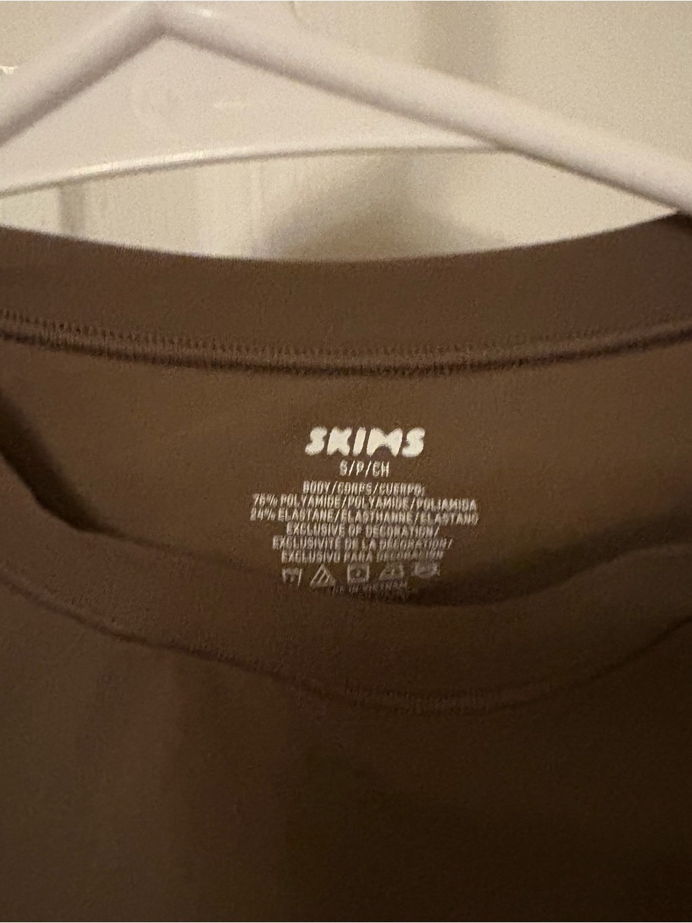 Skims fits everybody long sleeve top amethyst small NWT - Picture 3 of 4